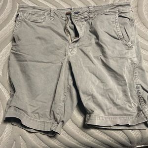 Men’s cargo shorts grey